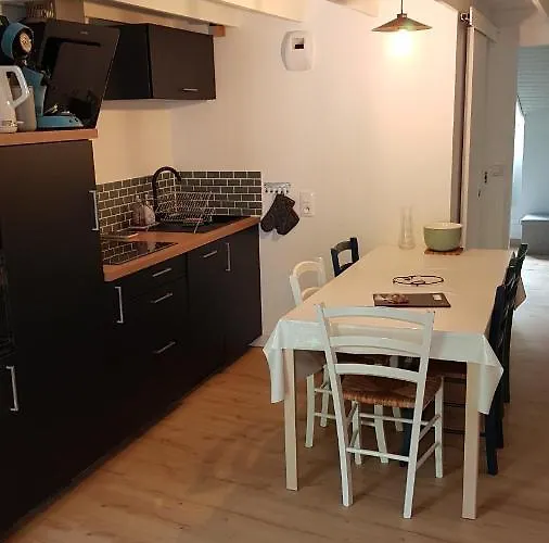 Daire Le Paradou 13 *